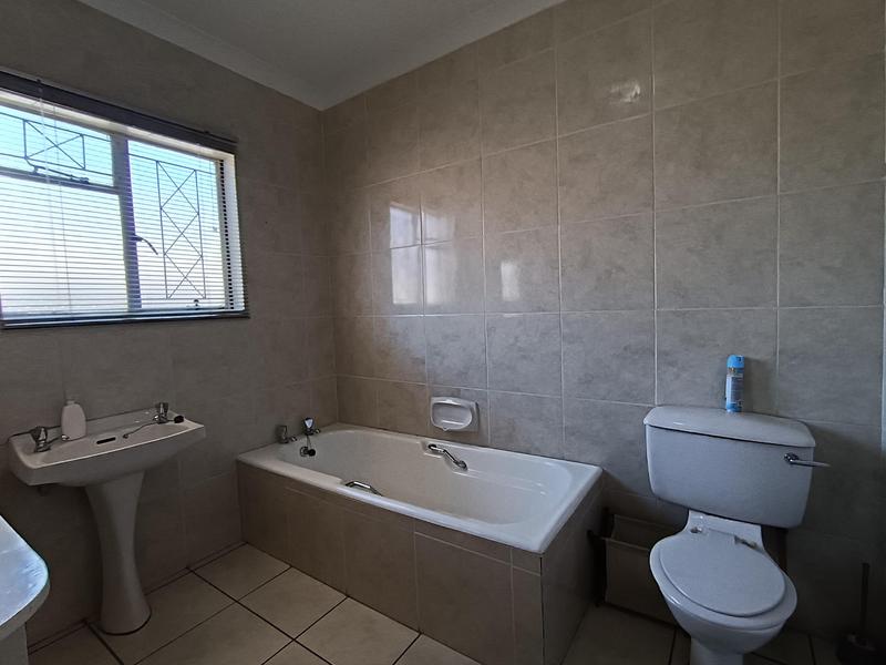 5 Bedroom Property for Sale in Bergsig Eastern Cape